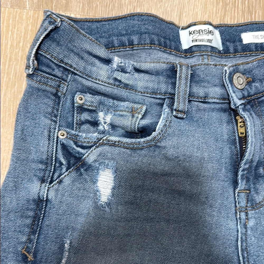 Kensie Blue Jean Shorts Distressed Frayed Hem - Picture 2 of 10